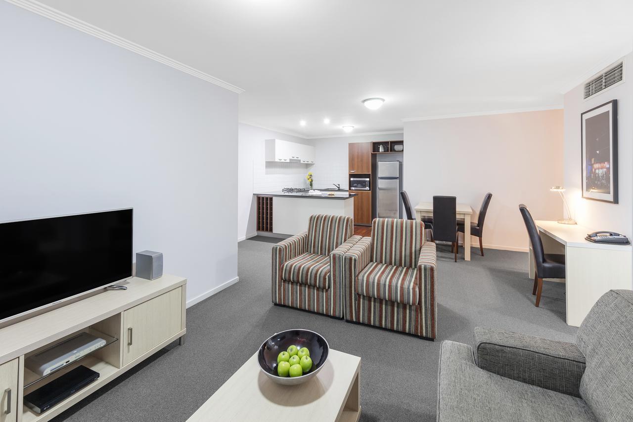 Oaks Brisbane Lexicon Suites Exterior photo