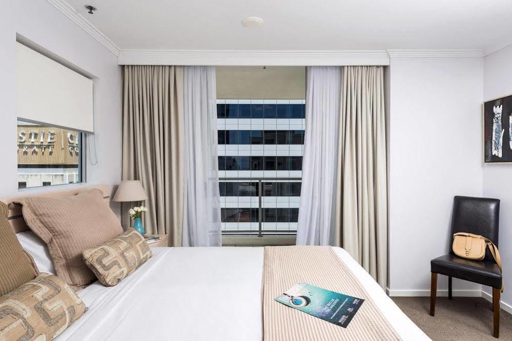 Oaks Brisbane Lexicon Suites Exterior photo